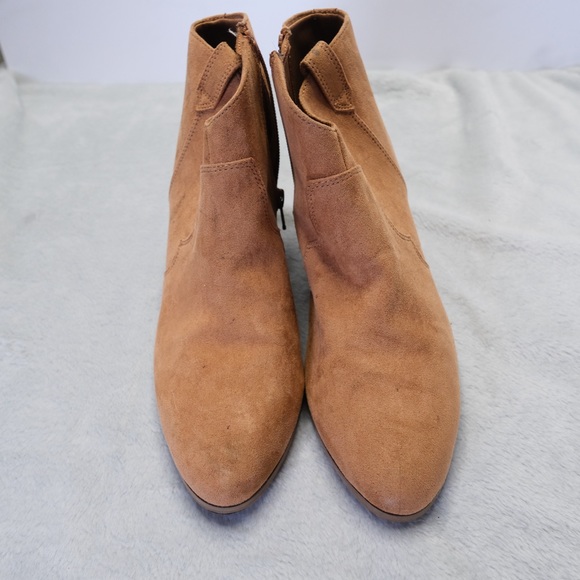 Old Navy Faux Suede Boots Gorpcore Zip Up Camel Western 3” heel Sz 7 - Picture 4 of 9